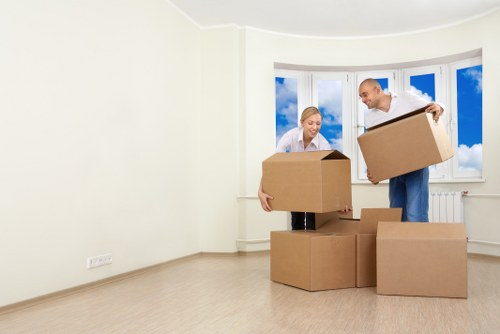 Careful packing and labelling for local removals in Totteridge